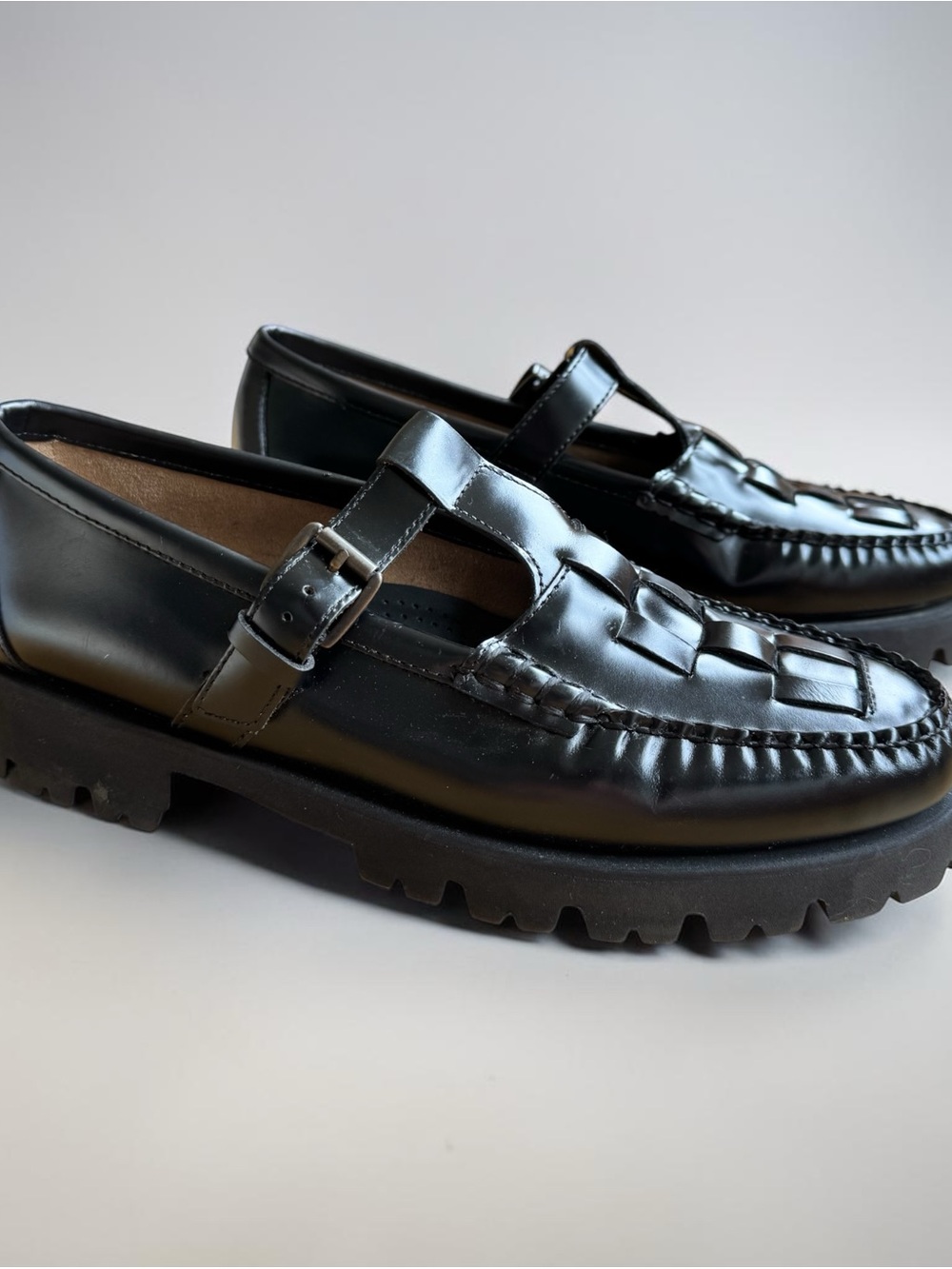 G.H. Bass & Co. Black Leather Womens Mary Jane Fisherman Super Lug